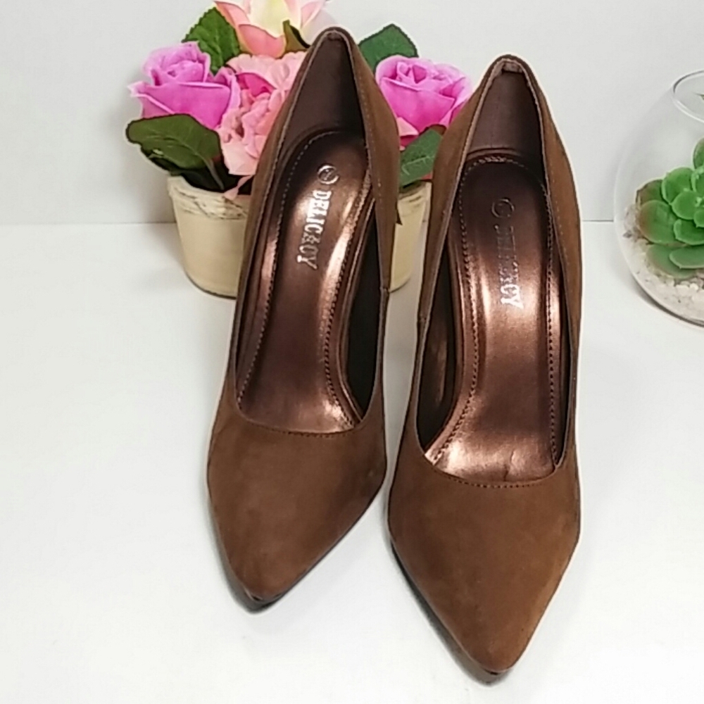 🆕 Chocolate Brown Pointed Toe Pumps Faux Suede 🆕 - Picture 4 of 8